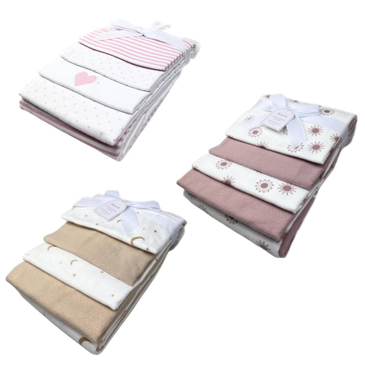 4er Pack Moltontücher » Geschenkset » Baby Spucktuch 76 x 76 cm » Wickelunterlage aus Baumwolle » leichte Decke & Stilltuch » Baby Starter-Set
